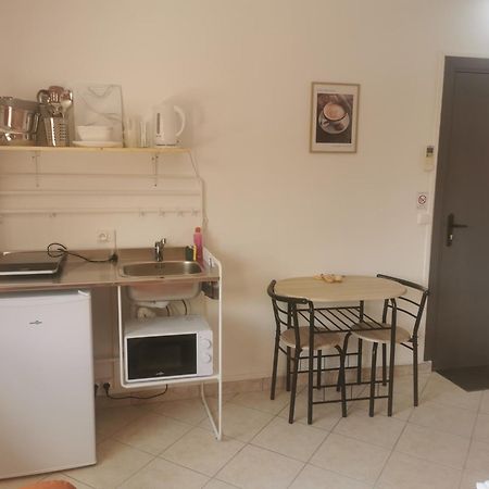 Appartement 4 , Disneyland - Parking Gratuit - Maison Des Platanes Meaux Esterno foto